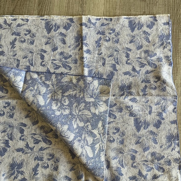 Blue Leaves Tablecloth And 9 Napkins  Fall Autumn Thanksgiving Linens 74x54 EC - Picture 11 of 16